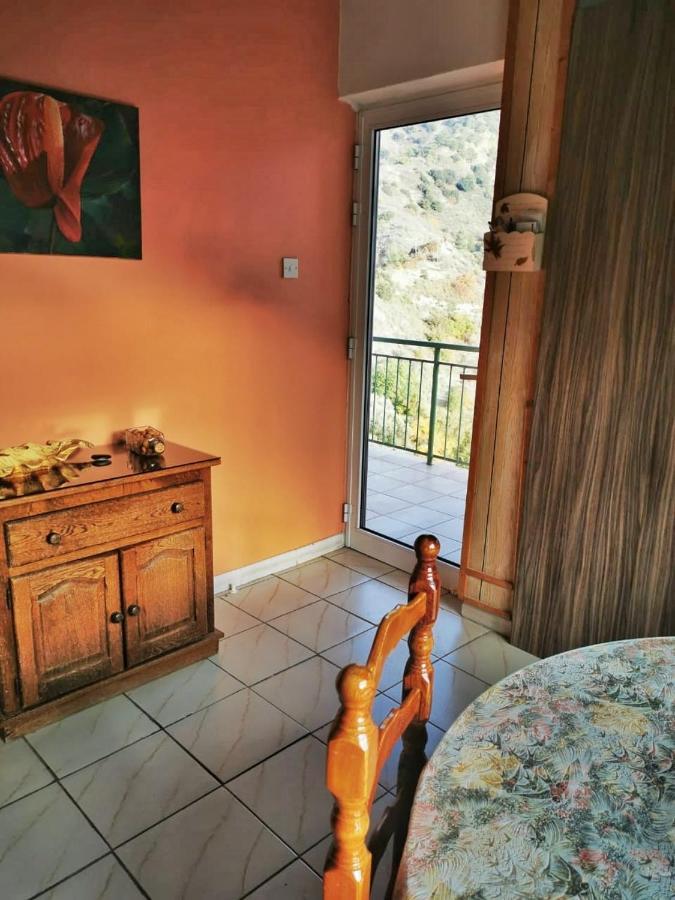 Moutoullas Mountain Views Bagian luar foto