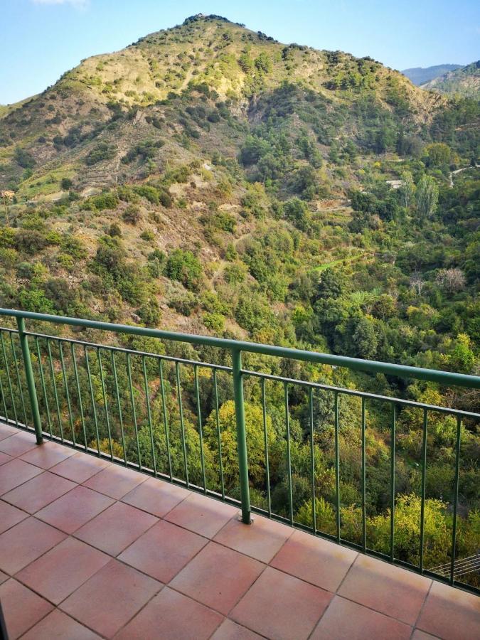 Moutoullas Mountain Views Bagian luar foto